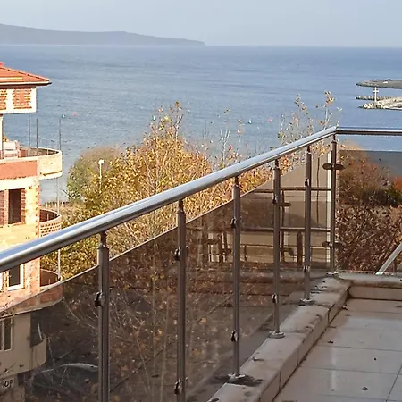 South Larisa * Nesebar