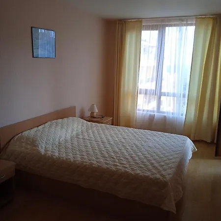 South Larisa Νεσέμπαρ