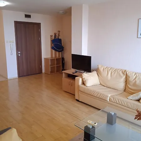 South Larisa Διαμέρισμα Νεσέμπαρ